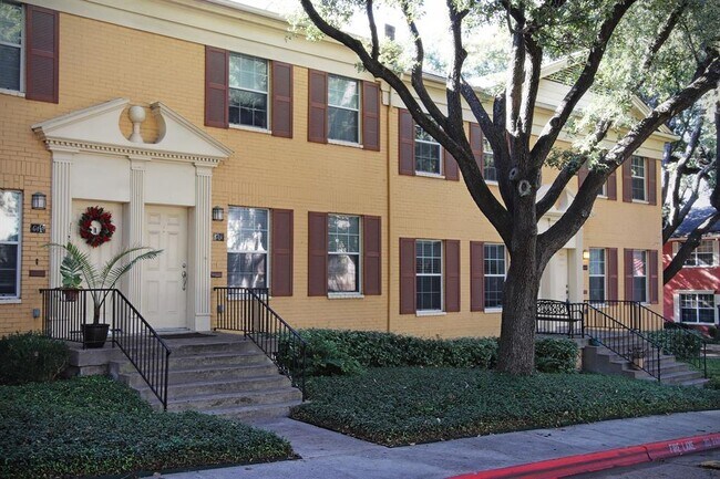 Foto del edificio - 4749 Bradford Dr