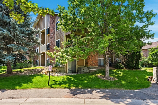 Building Photo - 3021 S Ursula Cir