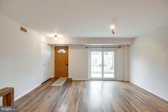 Foto del edificio - 6421 Birch Leaf Ct