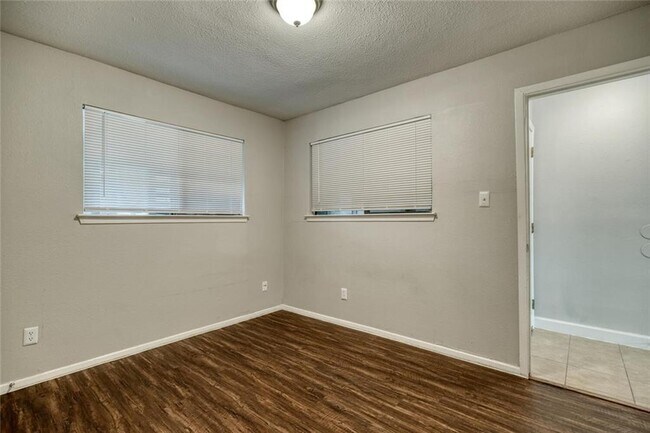 Building Photo - 2500 Burleson Rd