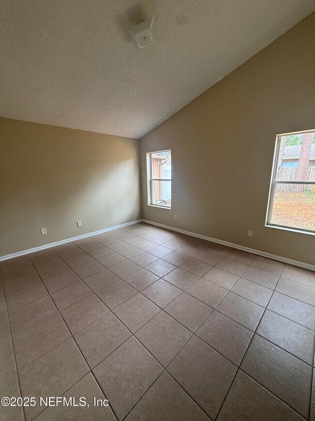 Foto del edificio - 9951 Somerset Grove Ln