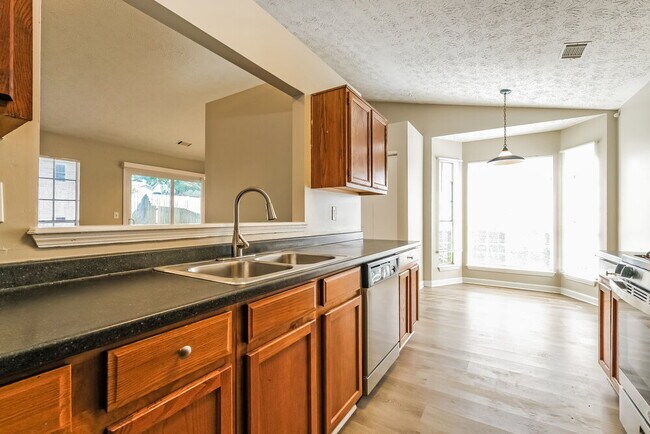Foto del edificio - 640 Stonebridge Loop
