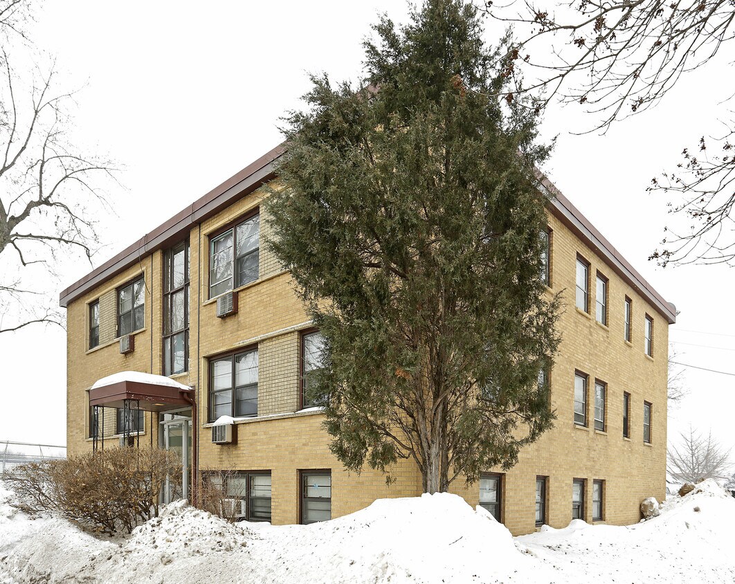 Primary Photo - 496 Front Ave
