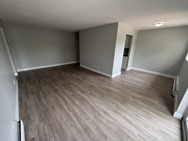 Building Photo - 93 Westwood Dr