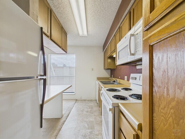 Foto del edificio - 3115 Helms St