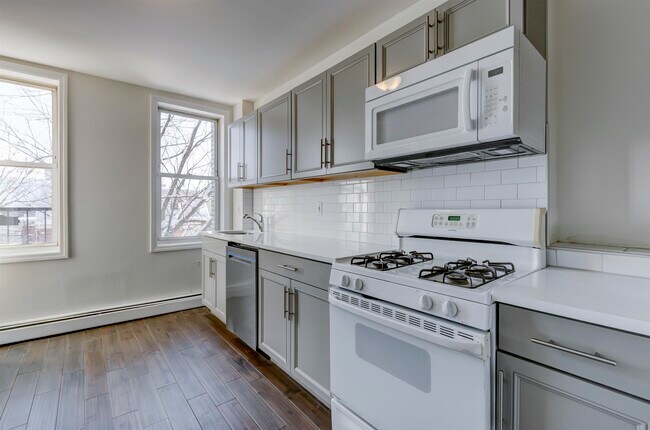 Foto del edificio - 326 Broadway