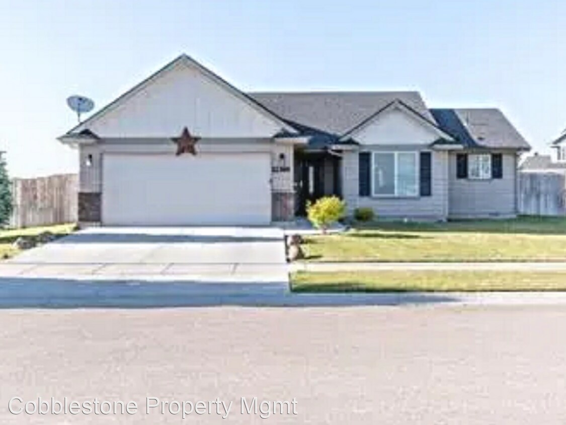 3 br, 2 bath House 11366 W Cathedral St House Rental in Nampa, ID