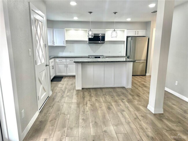 Foto del edificio - 1309 Zinnia Ave