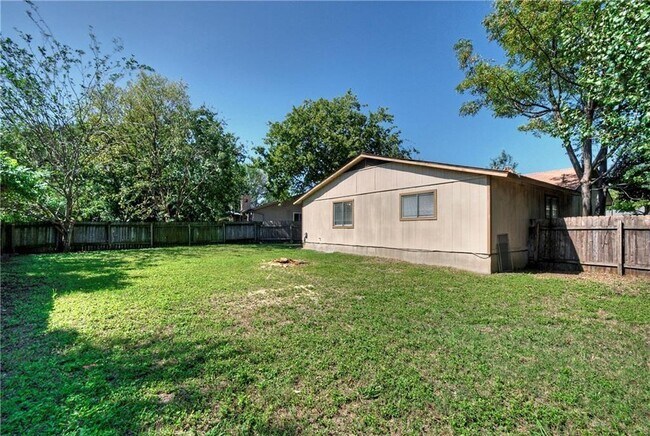 Building Photo - 11215 Slippery Elm Trail