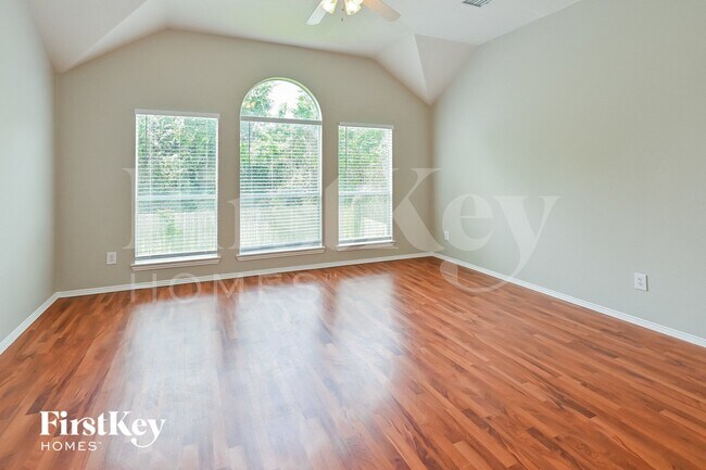 Foto del edificio - 14103 White Oak Gardens Dr