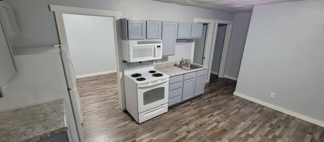 Foto del edificio - 738 Rose St