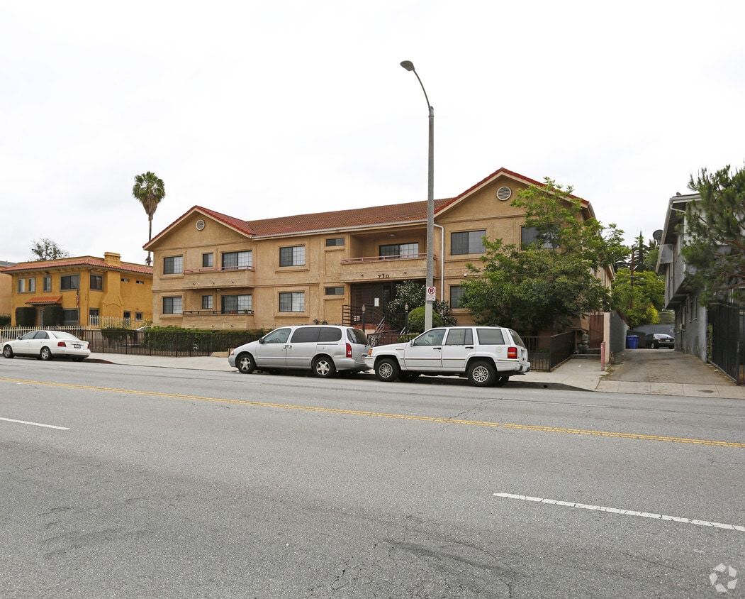 710 Crenshaw Blvd, Los Angeles, CA 90005 Apartments in Los Angeles