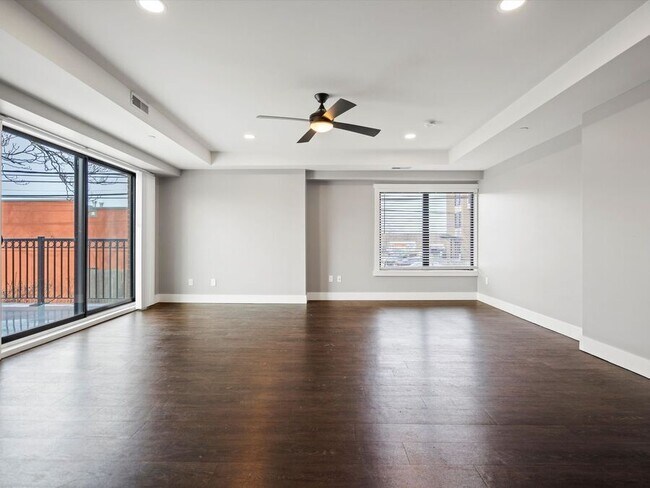 Foto del edificio - 112 Walnut Blvd