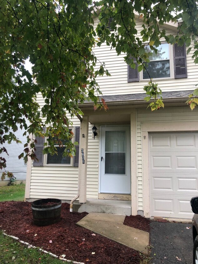 Primary Photo - 3821 Heatherglen Dr