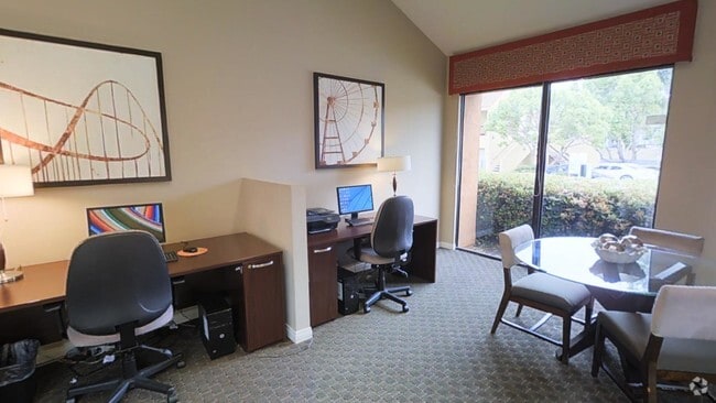 Centro de negocios - Canyon Villa