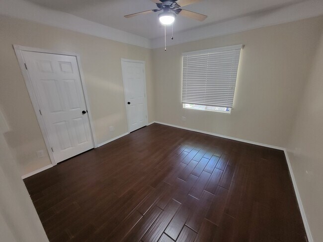 Building Photo - 705 Aster