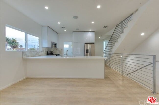 Foto del edificio - 6007 Barton Ave