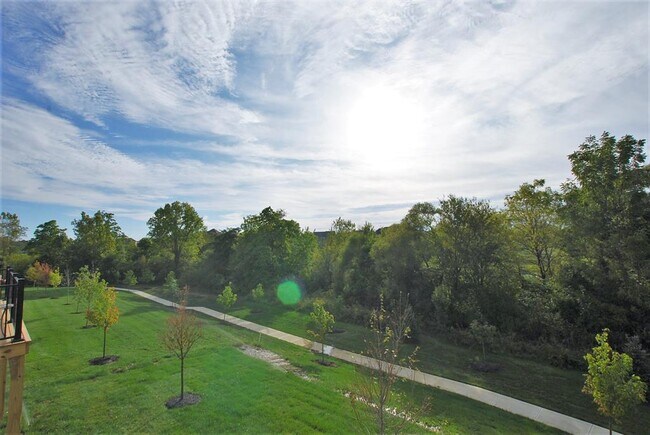 Building Photo - 16072 Barringer Ct
