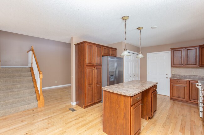 Building Photo - 3052 Cherrywood Dr