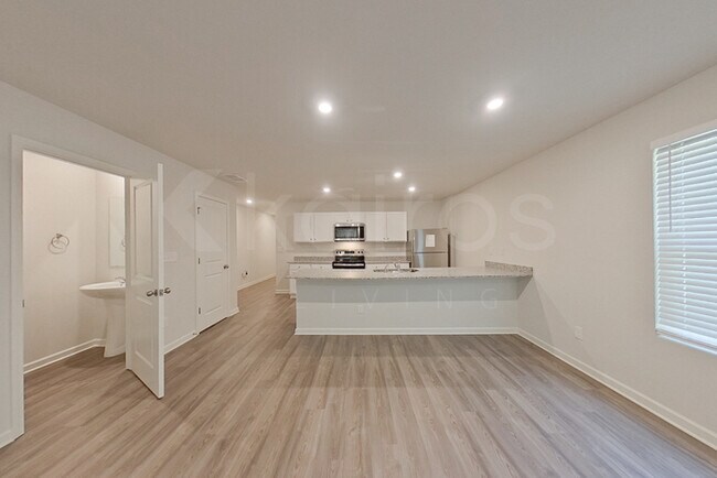 Foto del edificio - 380 Ironwood Ct