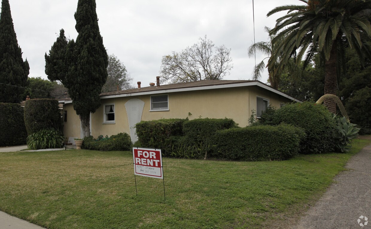 Foto del edificio - 2005 Anaheim Ave