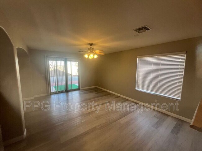 Foto del edificio - 86 N 238th Ln