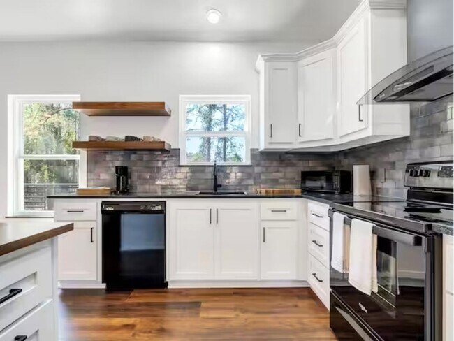 Foto del edificio - 134 Blackberry Ln