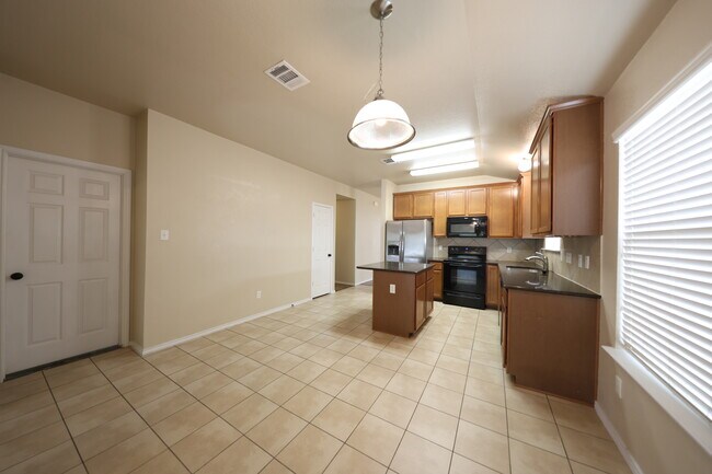 Building Photo - 5206 Lions Gate Ln