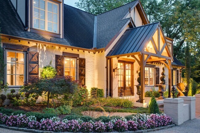 Foto del edificio - 3807 Harding Pl