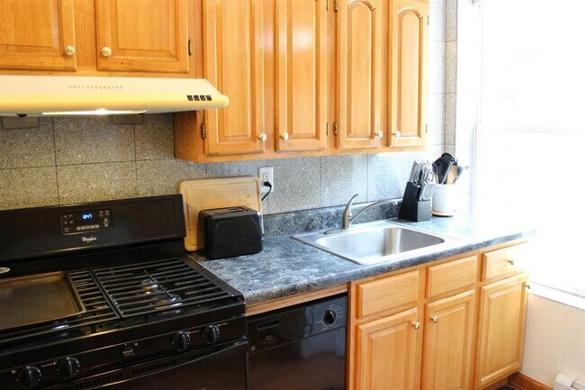 Foto del edificio - 228 Willow Ave