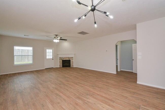 Foto del edificio - 24110 Courtland Oaks St