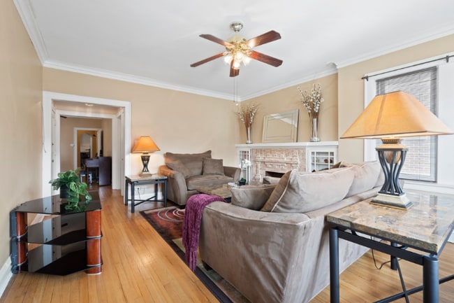 Building Photo - 7414 S Prairie Ave