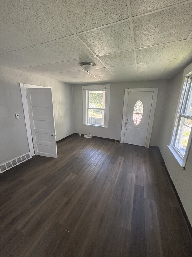 Building Photo - 6819 Hope Ave