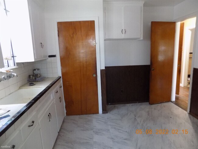 Foto del edificio - 3 br, 1 bath House - 20411 Charest St 2041...