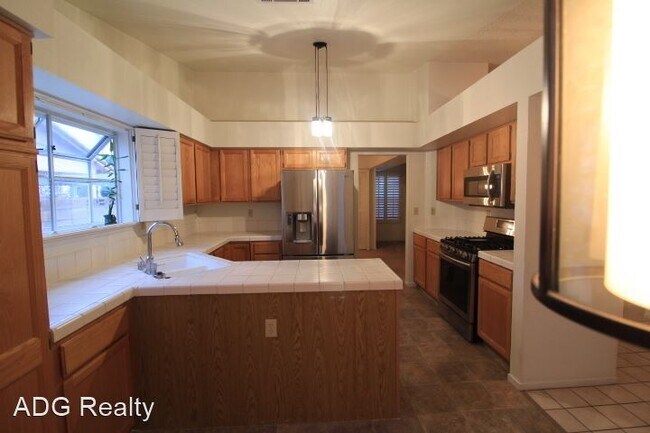 Foto del edificio - 8016 Rye Canyon Dr