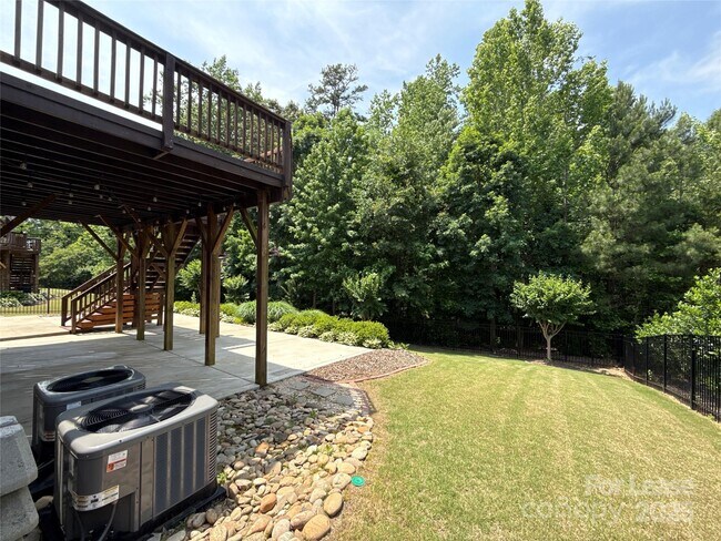 Foto del edificio - 14702 Brannock Hills Dr