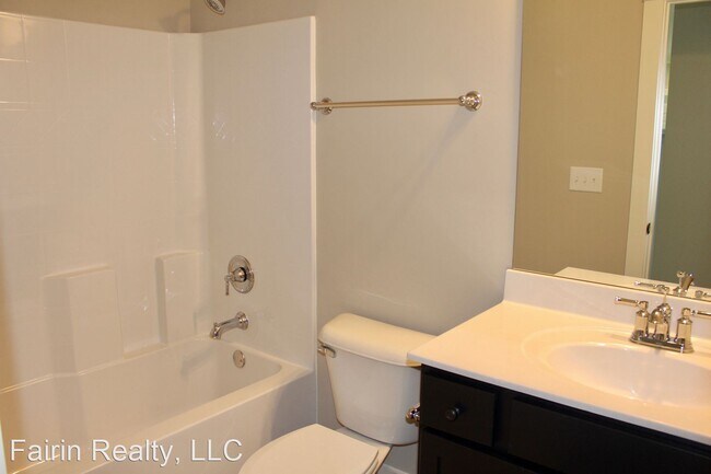 Building Photo - 3 br, 2 bath House - 1402 Woodridge Place