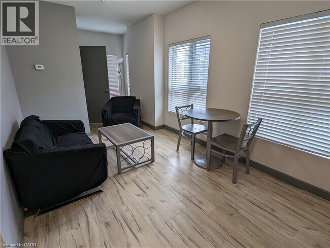 Photo du bâtiment - 258 B SUNVIEW Street Unit# 263