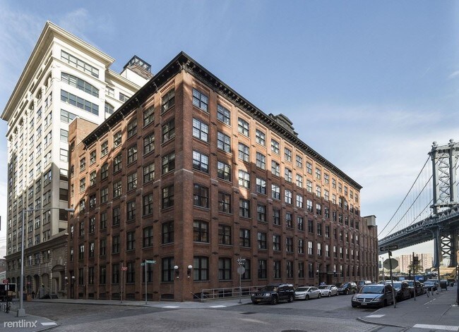 Building Photo - 30 Washington St