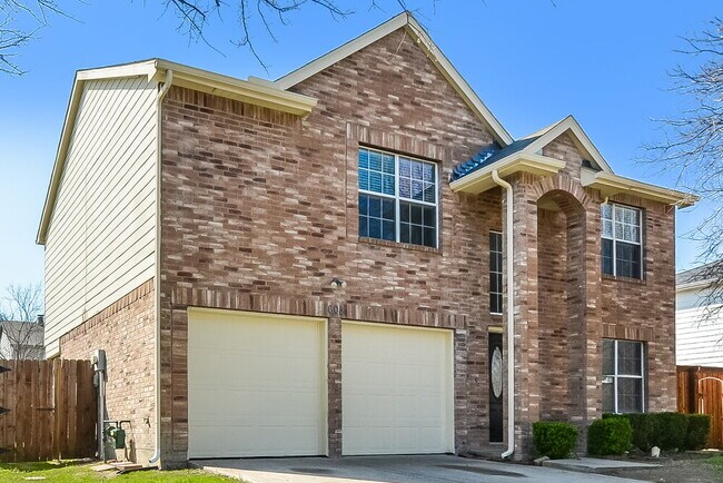 Building Photo - 608 Alcove Dr