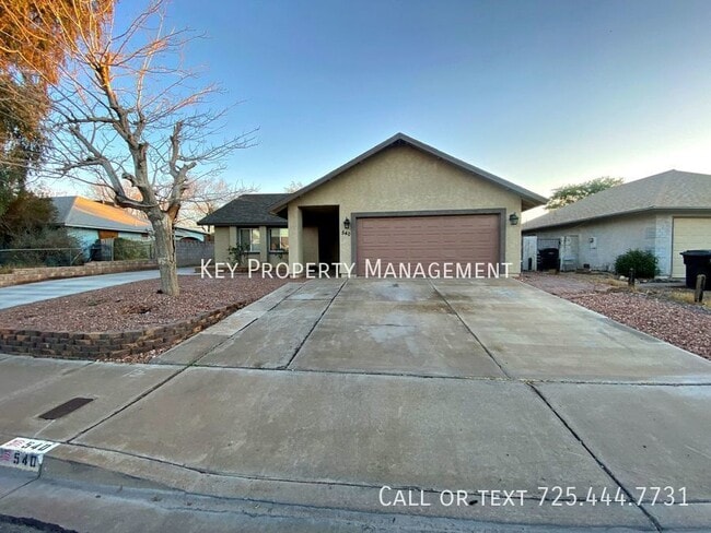 Building Photo - SINGLE STORY 3 BEDROOM HOME IN HENDERSON W...