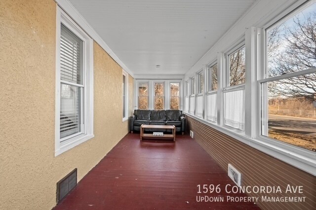 Foto del edificio - 1596 Concordia Ave