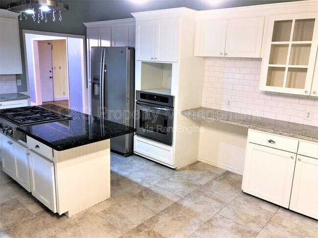 Foto del edificio - 3750 Whitman Cir