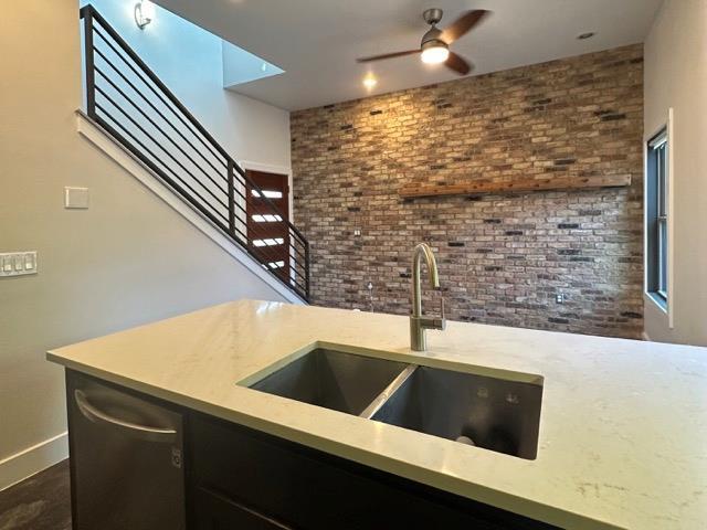 Foto del edificio - 2203 E 14th St