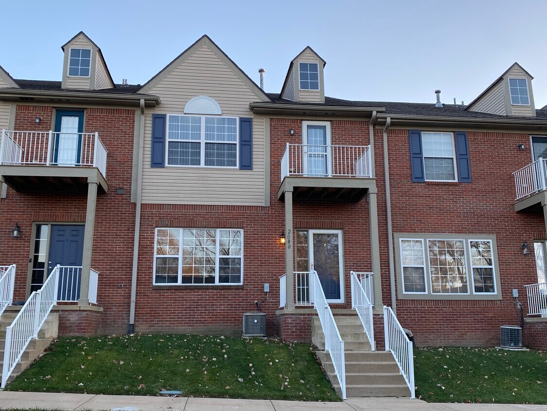 2080 Cloverly Ln Unit 2080 Cloverly Ln, Ann Arbor, MI 48108 Condo for