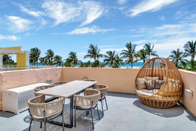 Building Photo - 834 Ocean Dr