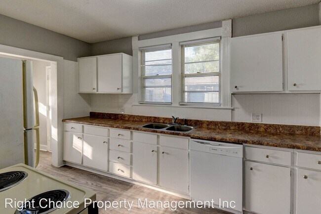 Building Photo - 3 br, 1 bath House - 720 Park Ave