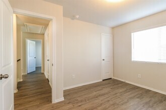 Building Photo - 2736 Atlas Dr