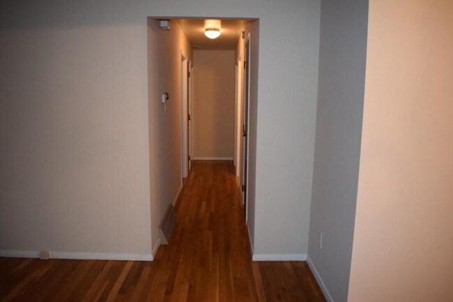Building Photo - 123 Berkley Dr