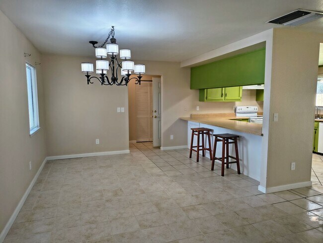 Foto del edificio - 4 Bedroom Happy Valley Home!